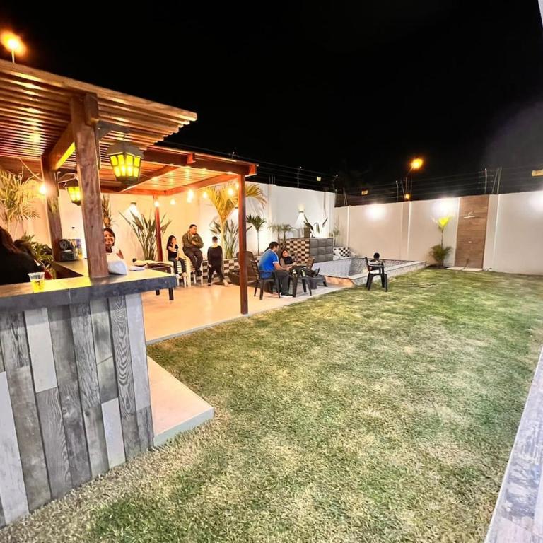 house with pool, grill, bar and garden - Villa - 8
