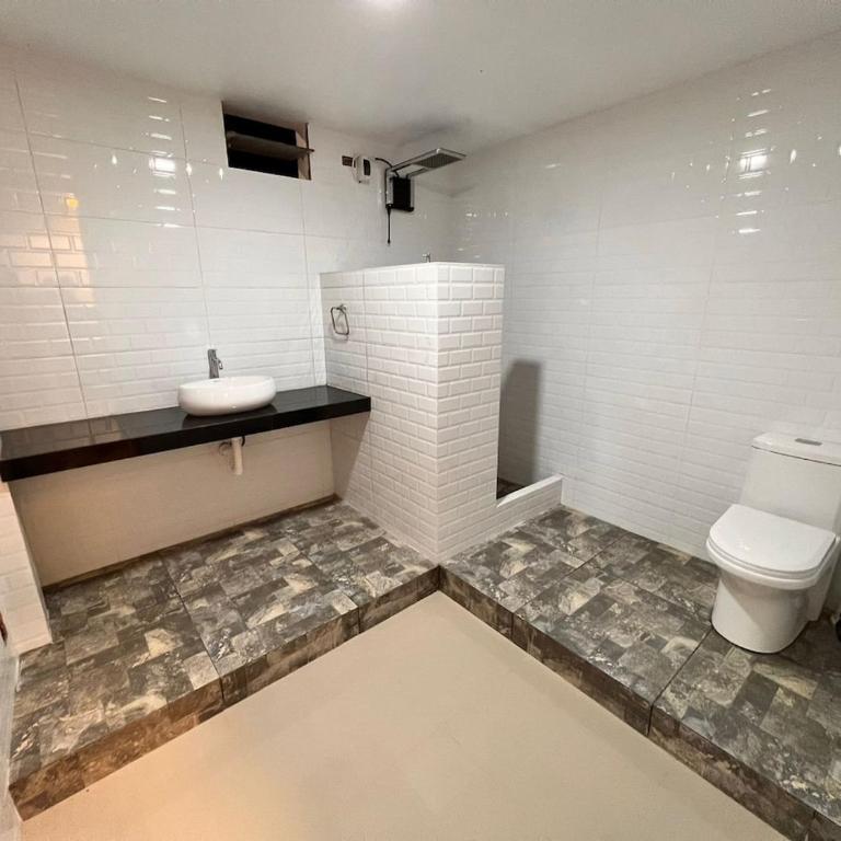 house with pool, grill, bar and garden - Villa - 25