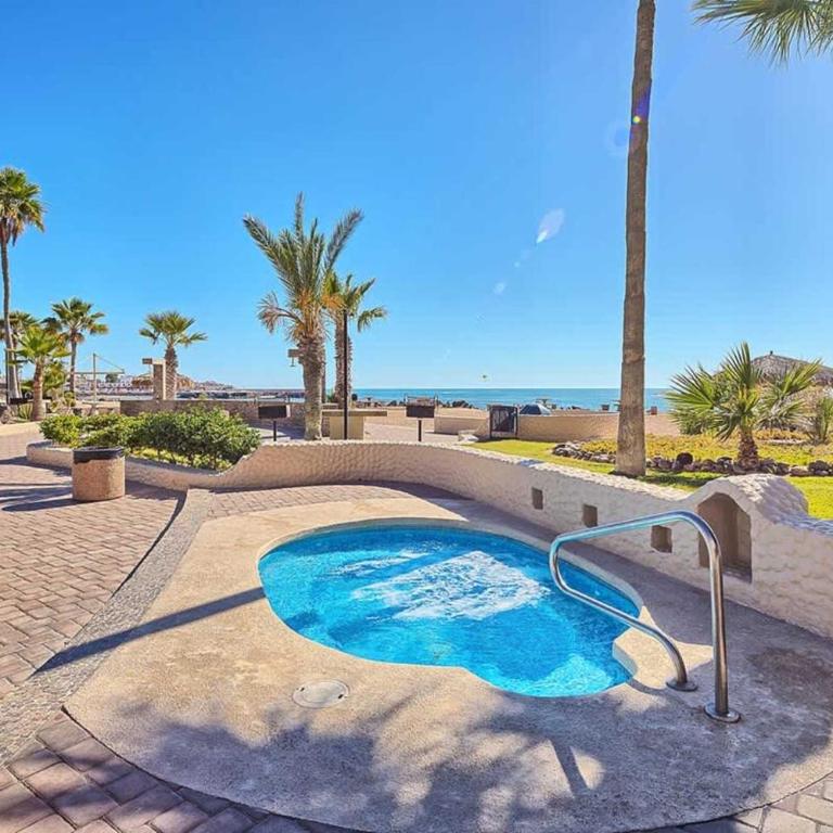 Unique Colorful Condo on 3rd Floor Pinacate 321 - Apartamento - 32