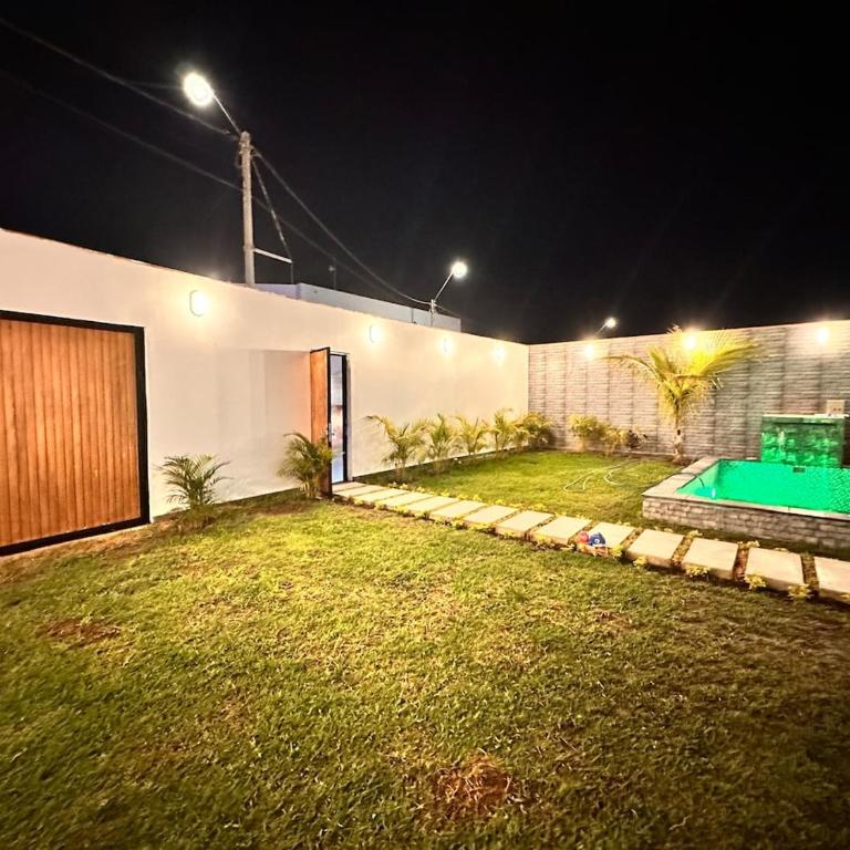 Modern house with pool in Ica - Villa - 26