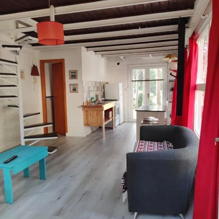 Las Capitol Casa roja - Three-Bedroom House - 6
