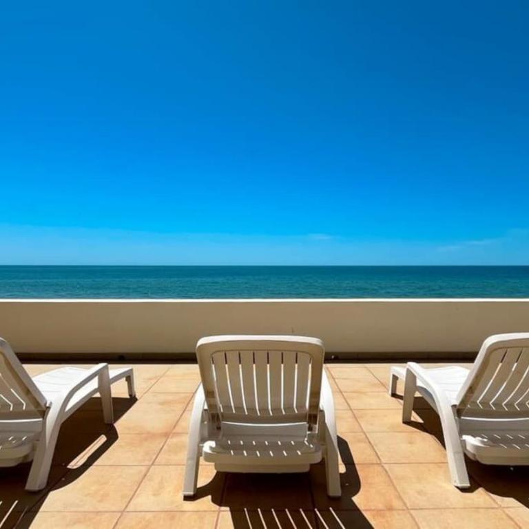Beautiful Huge Beachfront Home Serenity Beach - Apartamento - 2