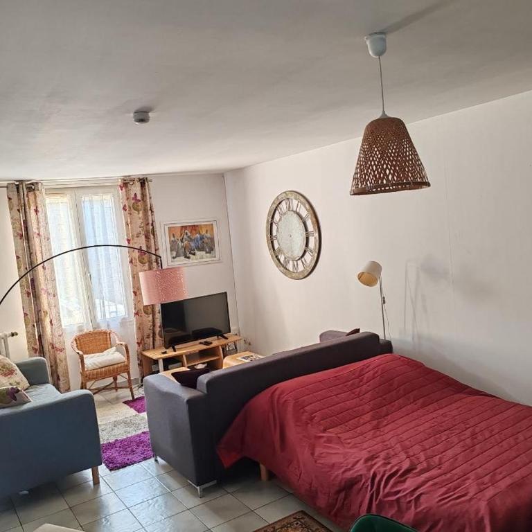 Maison LE MANS, idéalement située - Three-Bedroom Apartment - 13