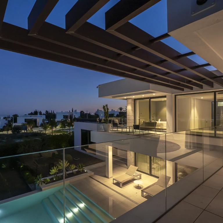 Luxury Five Bedroom Villa with Sea View - Villa - 54