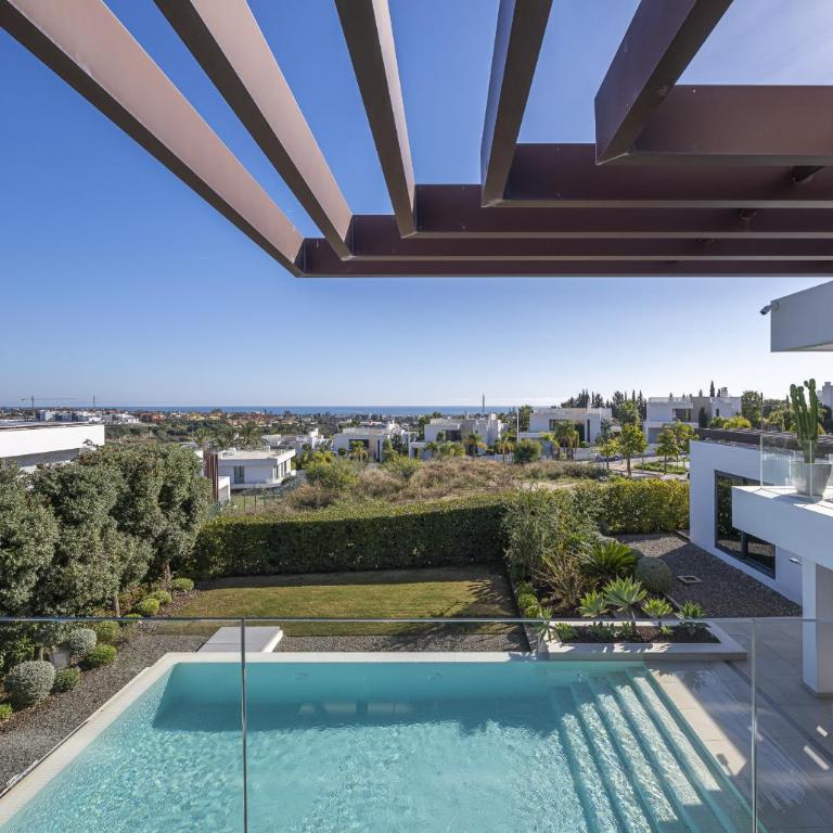 Luxury Five Bedroom Villa with Sea View - Villa - 38