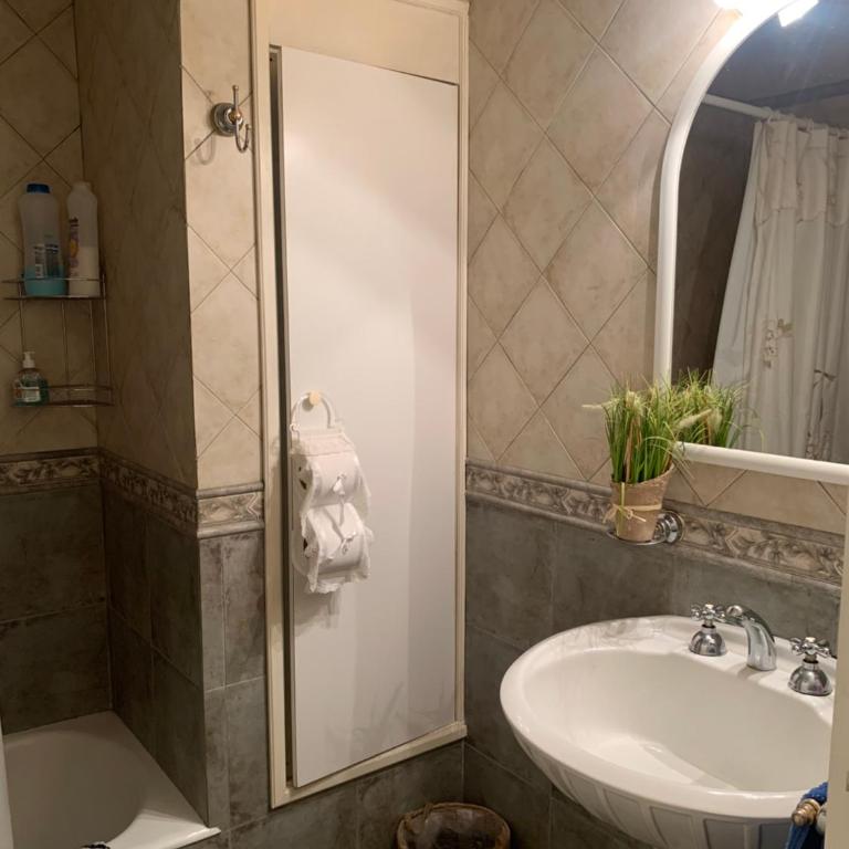 Comfort Suite - Triple Room with Private Bathroom - 3