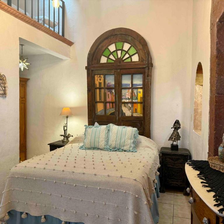 4 BD Colonial in Centro Near the Parish-7 Min Walk - Four-Bedroom House - 73