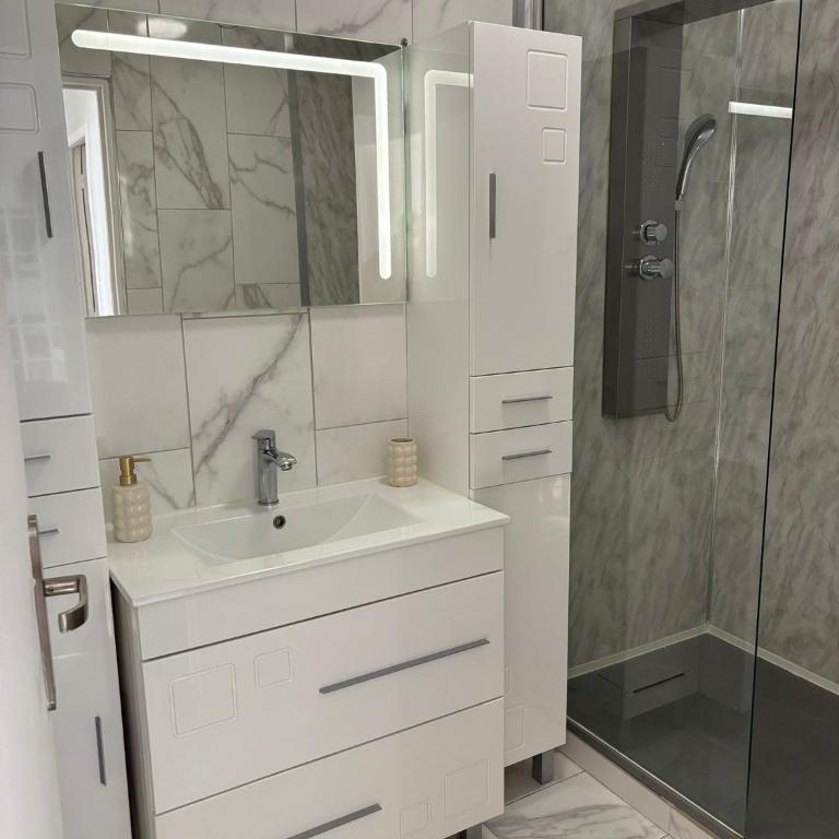 Lourdes luxury stay, proche Gare & Sanctuaire, Climatisation - Appartement 1 Chambre - 19