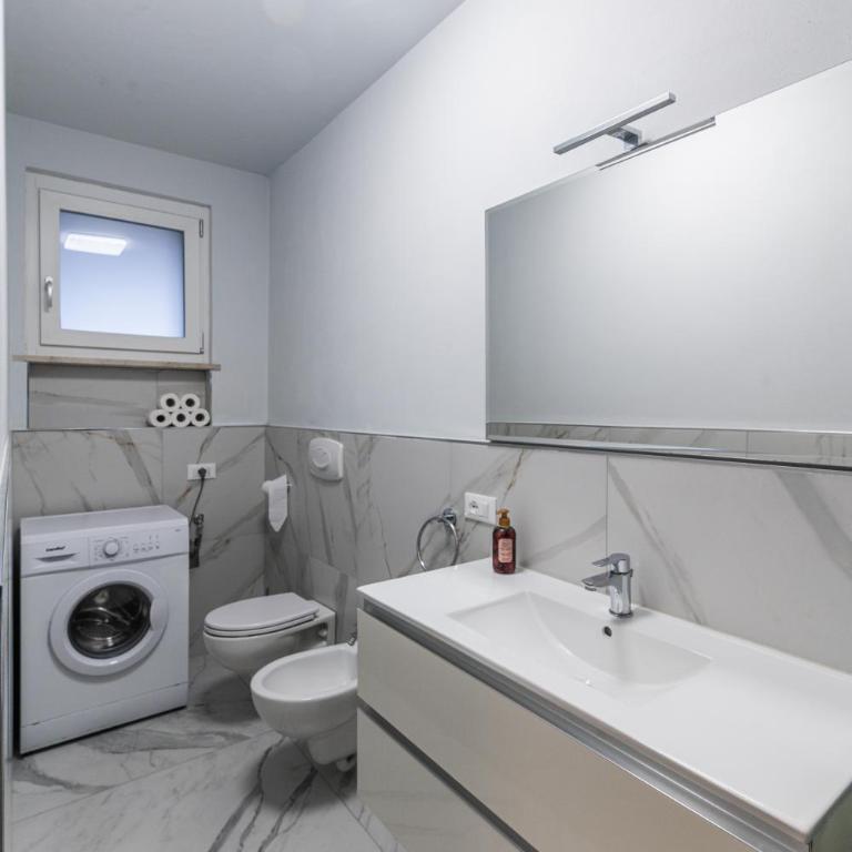 Maxi House - Appartamento con 1 Camera da Letto - 6