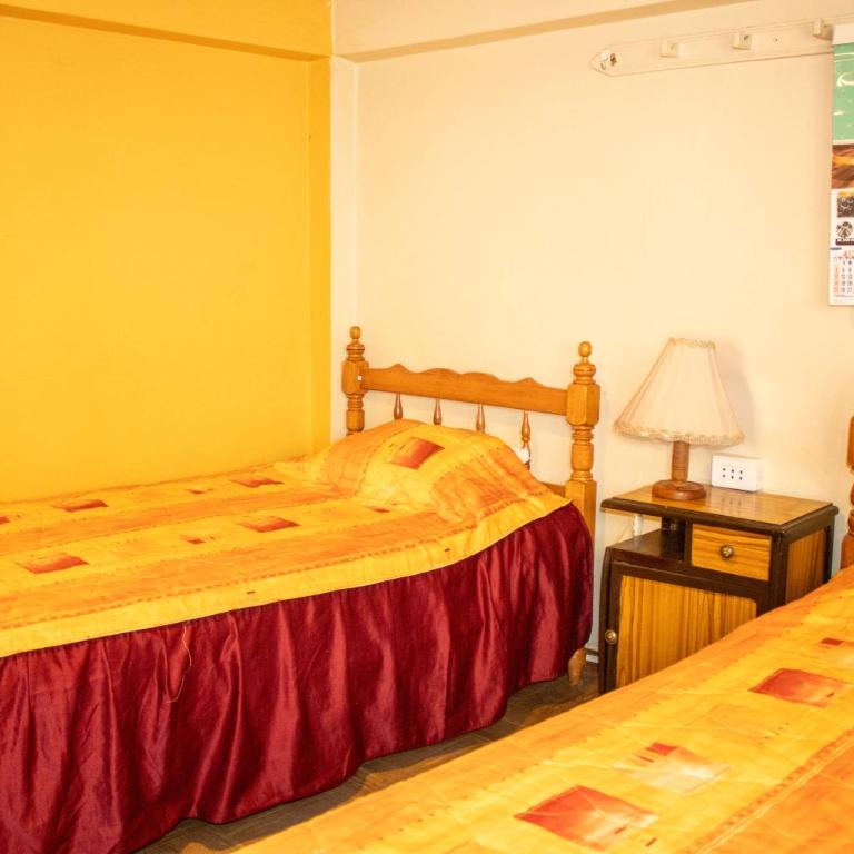 Hotel Virgen del Carmen - Huaraz - Habitación Doble con baño compartido - 2 camas - 8