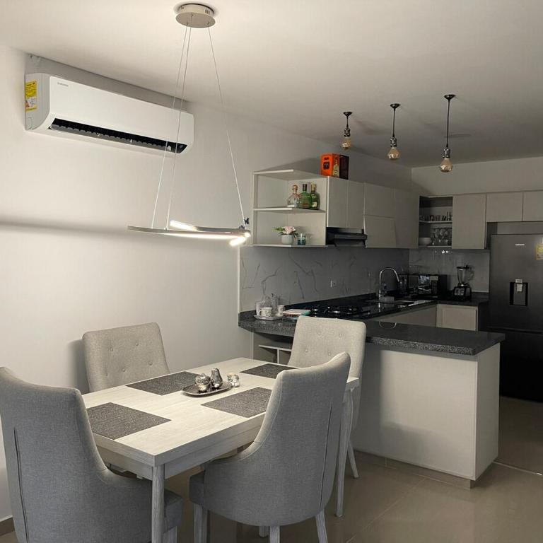 Apartamento remodelado amoblado - One-Bedroom Apartment - 10