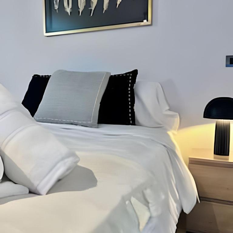 Studio Funcional - Terraza - Estoril CLC - One-Bedroom Apartment - 12