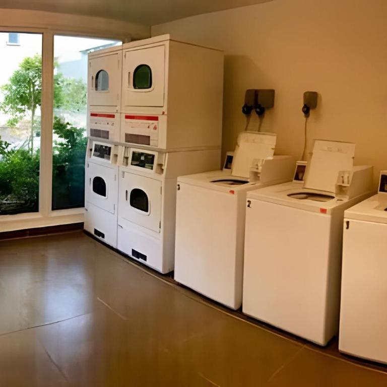 Studio Funcional - Terraza - Estoril CLC - One-Bedroom Apartment - 26