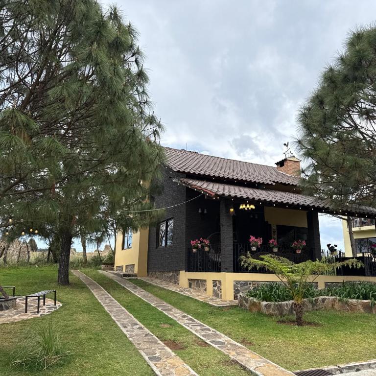 Cabaña No.4 Puerta del Bosque Mazamitla. - Chalet - 2