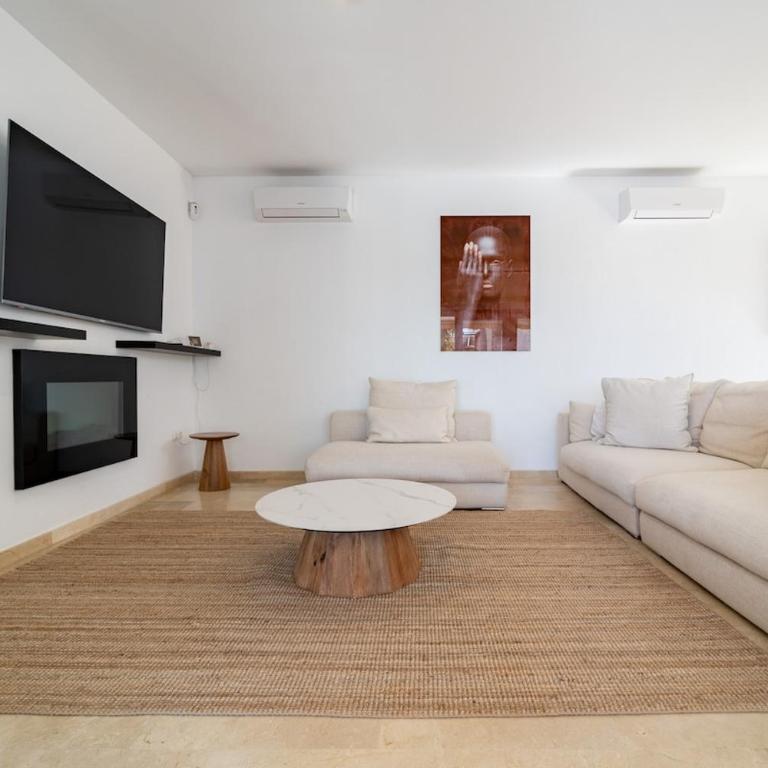Beach Town Villa, Private Pool, Playa at 300 m - Villa - 51