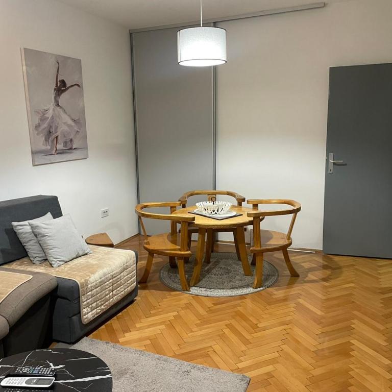 Apartments Ciki - Two-Bedroom Apartment - 4