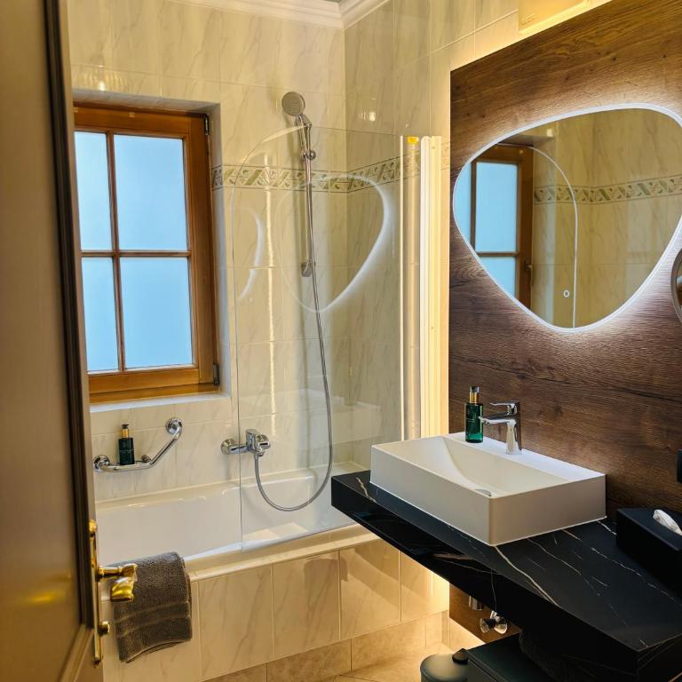 DAHUAM SUITES GERLOS Ski in Appartements mit BalkonITerrasse - One-Bedroom Apartment with Garden - 1