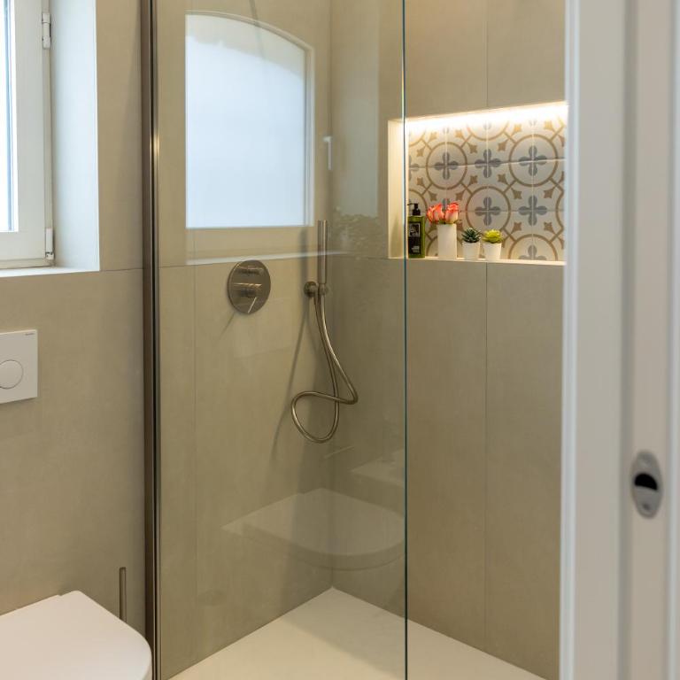 Granea - Rooms for Living - Deluxe King Suite - 37