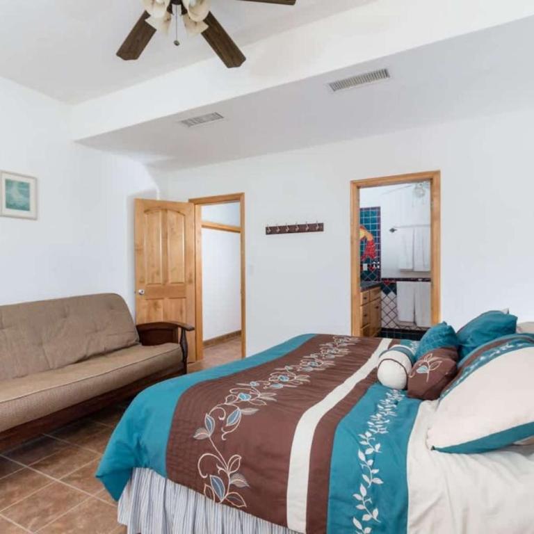 Spacious and Traditional Home Villa Hermosa I - Apartment - 8