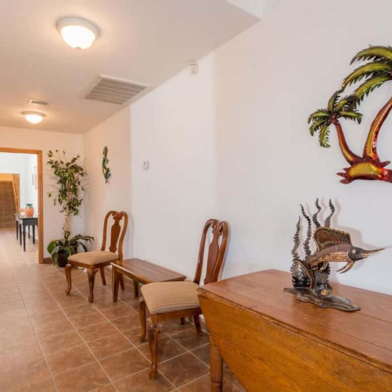Spacious and Traditional Home Villa Hermosa I - Apartment - 21
