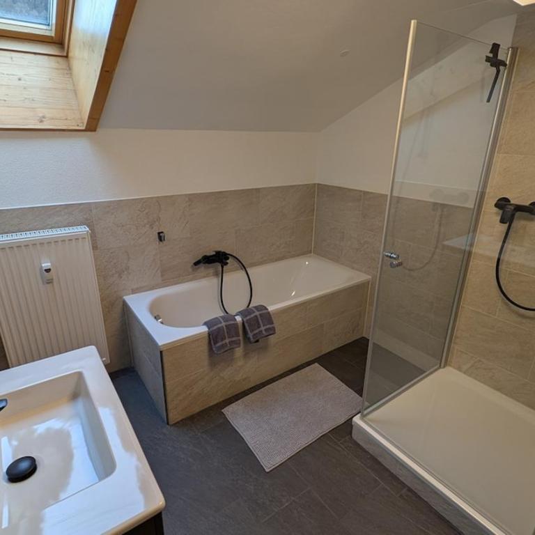 Moderne Dachgeschoß Wohnung im MittenwalderZentrum - Appartement 2 Chambres - 12