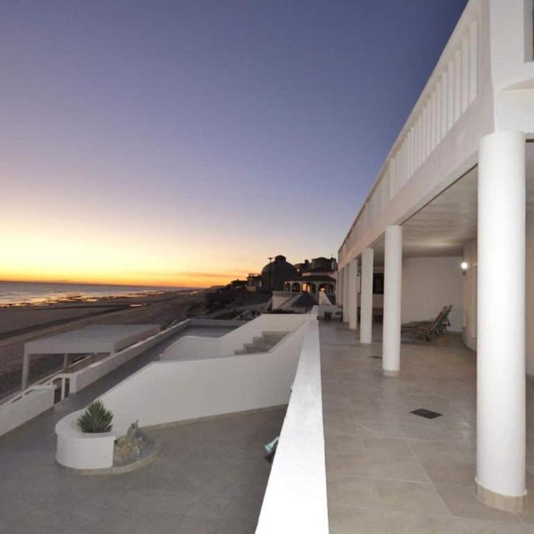 Spacious Family Beachfront Home Villa Dei Sogni - Apartamento - 6