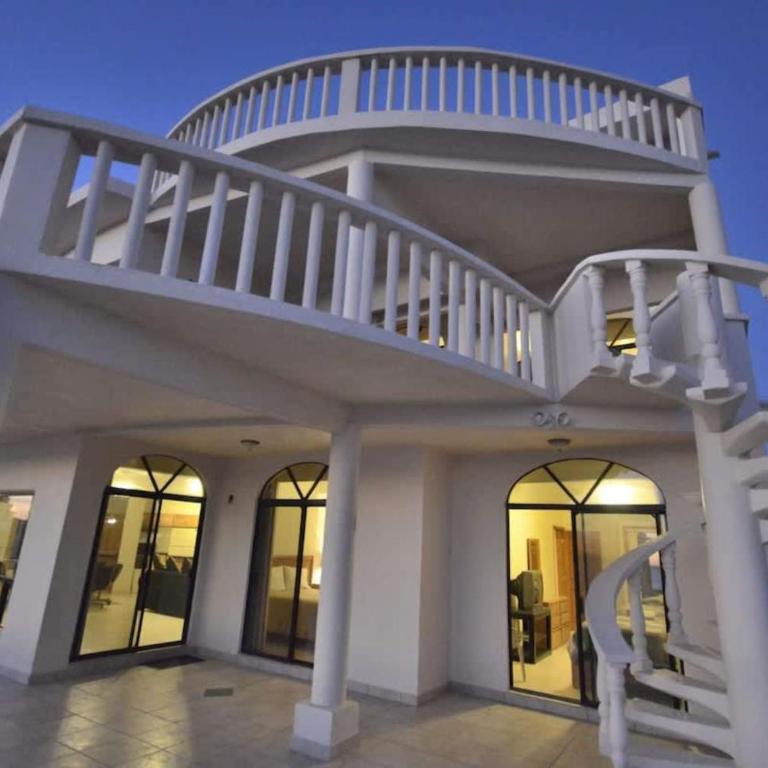 Spacious Family Beachfront Home Villa Dei Sogni - Apartamento - 45