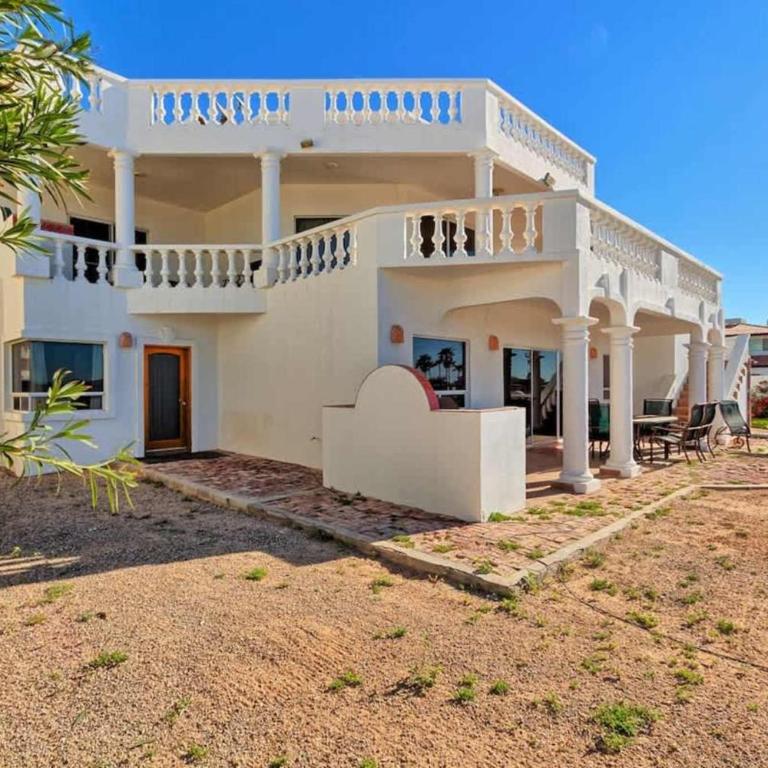 Spacious and Secluded Home Villa Hermosa II - Apartment - 6