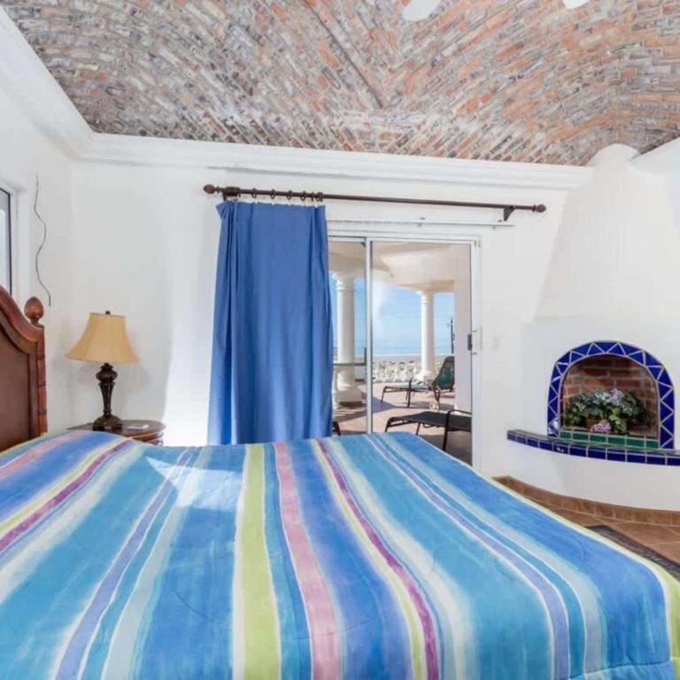 Spacious and Secluded Home Villa Hermosa II - Apartment - 8