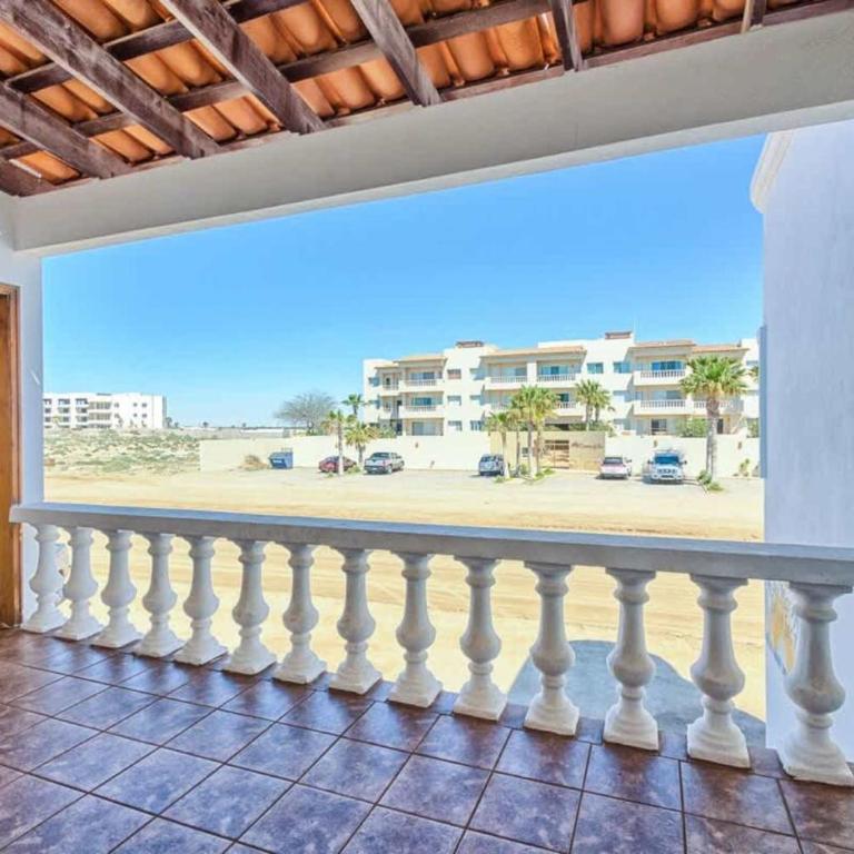 Spacious and Secluded Home Villa Hermosa II - Apartment - 31