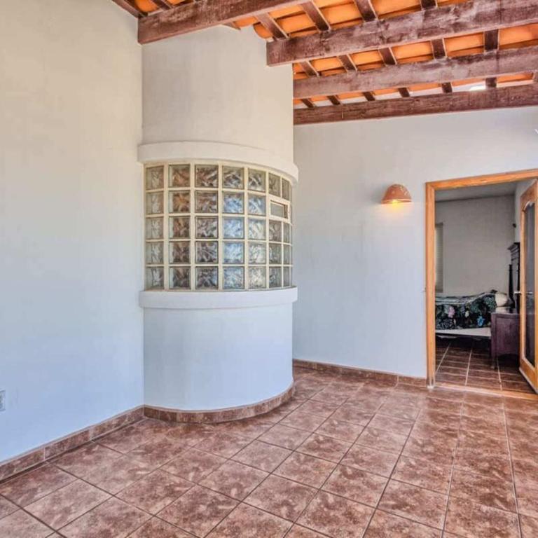 Spacious and Secluded Home Villa Hermosa II - Apartment - 33