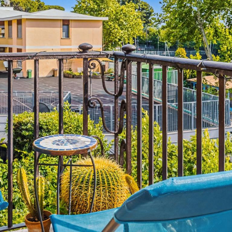 Vatican Green Oasis - Garden View Balcony & Full Kitchen - Appartamento con 2 Camere da Letto e Vista Giardino - 58