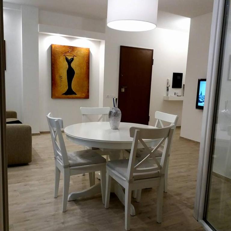 Flat via Irlanda 26 - Appartamento con 2 Camere da Letto - 54