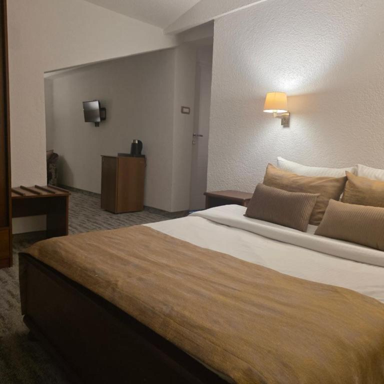 Hotel Garni Ideal - Comfort Quadruple Room - 1