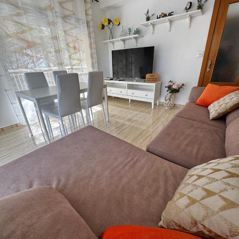 APARTBEACH SANTA ELENA CLIMATIZADO PARKING y JUNTO PLAYA CAPELLANS - Apartment - 1