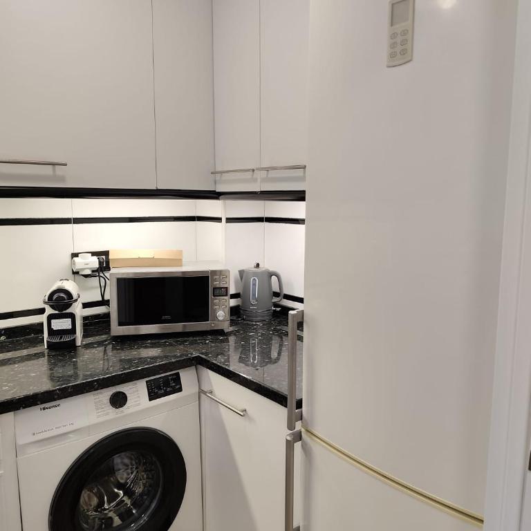 Blue Ocean Apartments - Deluxe Two-Bedroom Apartment with Garden View - 20