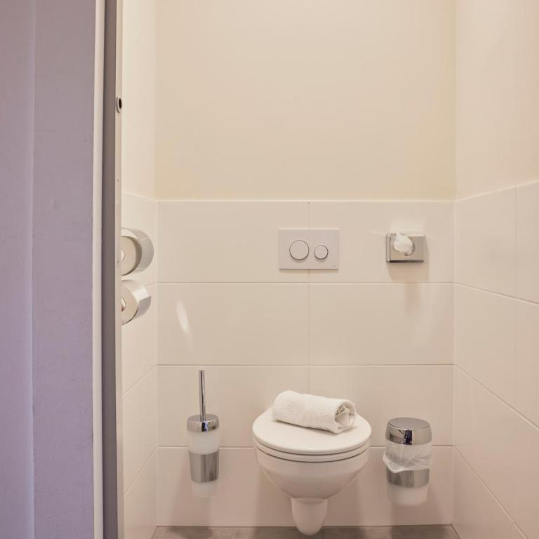 I AM HOTELS Graz-Seiersberg - Deluxe Doppelzimmer mit Balkon - 8