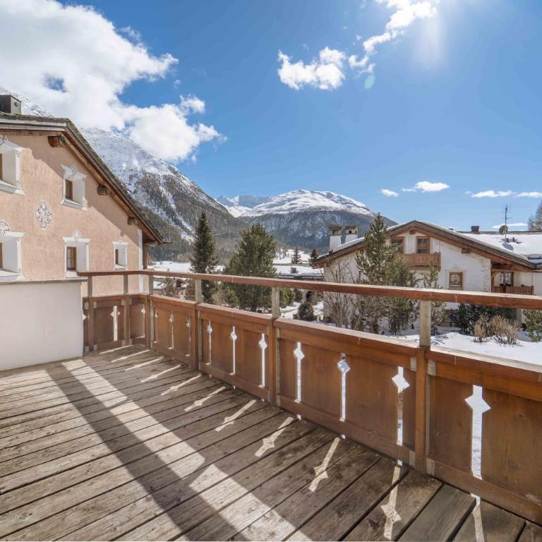 Luxury Chalet St Moritz with View - 4 Bedrooms - Apartment mit 4 Schlafzimmern und einem Balkon - 3