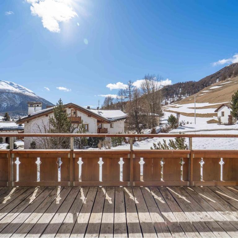 Luxury Chalet St Moritz with View - 4 Bedrooms - Apartment mit 4 Schlafzimmern und einem Balkon - 18