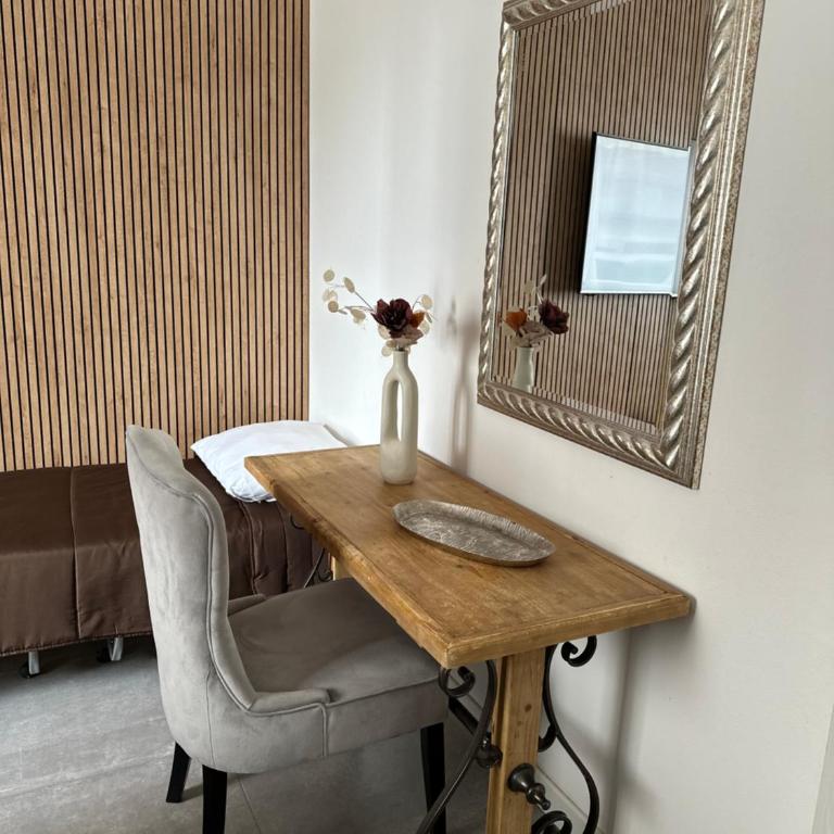 Apartment Dolce Vita Garden - Private parking, Self check in - Two-Bedroom House - 40