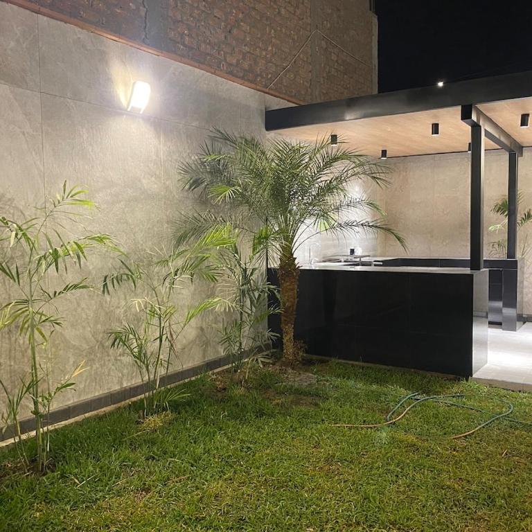 Pool house, garden, grill - Four-Bedroom House - 14