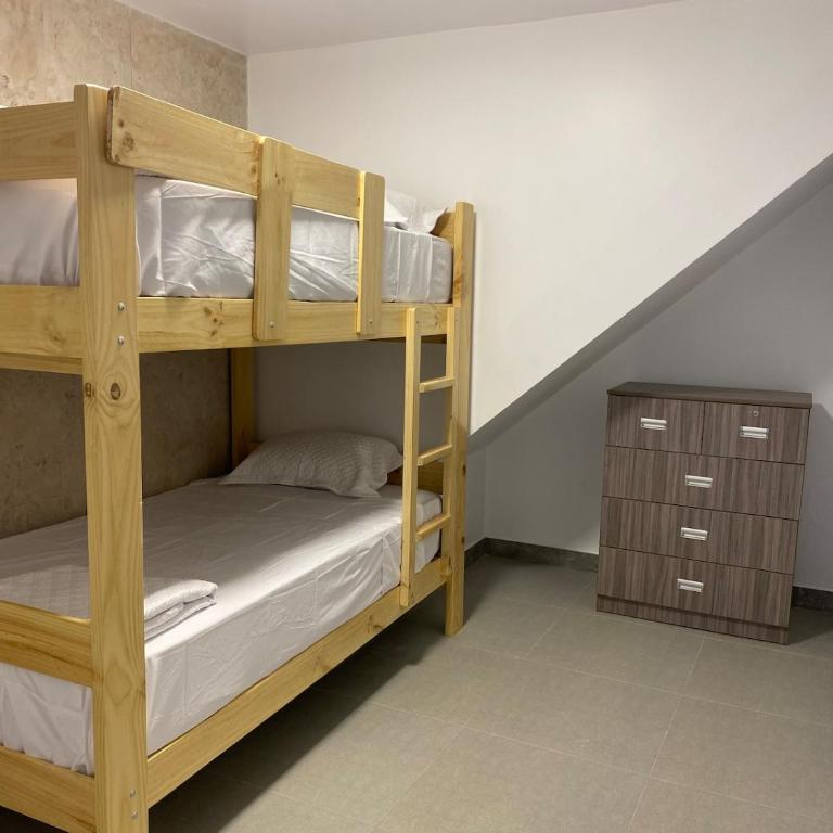 2 floors with grill and terrace - Three-Bedroom Apartment - 3