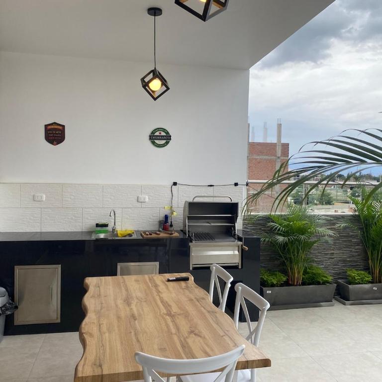 2 floors with grill and terrace - Three-Bedroom Apartment - 9