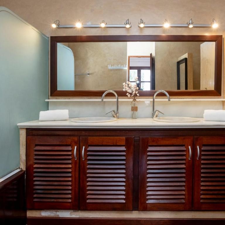 Villa Near Ibiza Town sleeps 12,14 - Villa - 70