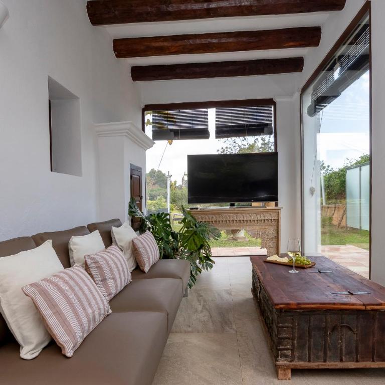 Villa Near Ibiza Town sleeps 12,14 - Villa - 22
