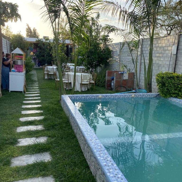 House in Ica with large green areas, swimming pool, BBQ - Three-Bedroom House - 4