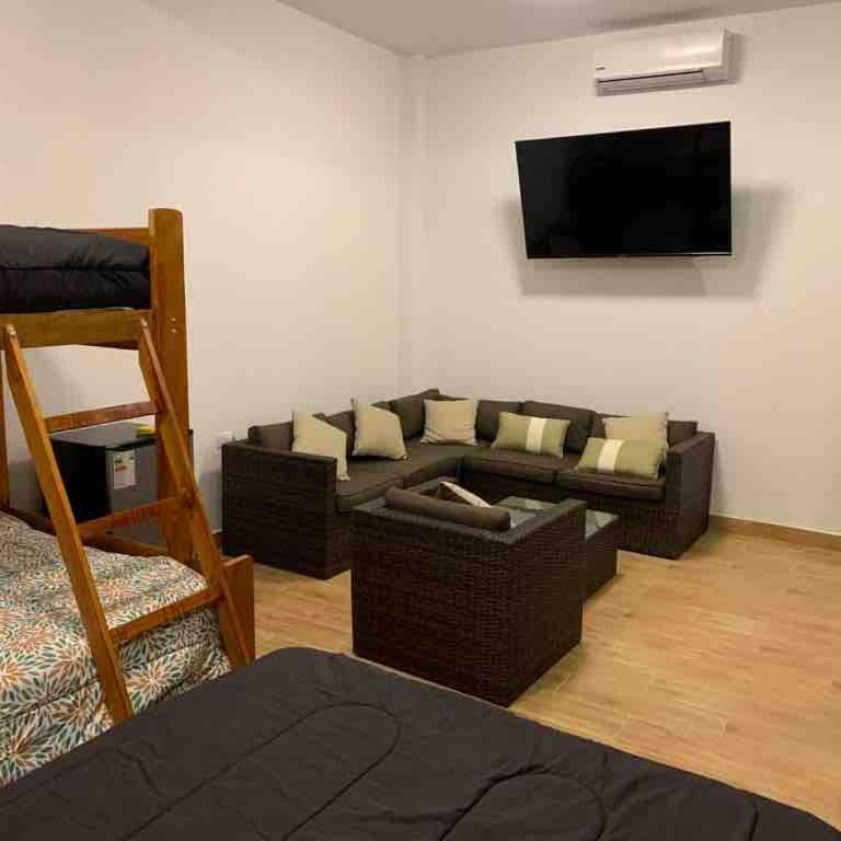 House in Ica with large green areas, swimming pool, BBQ - Three-Bedroom House - 6