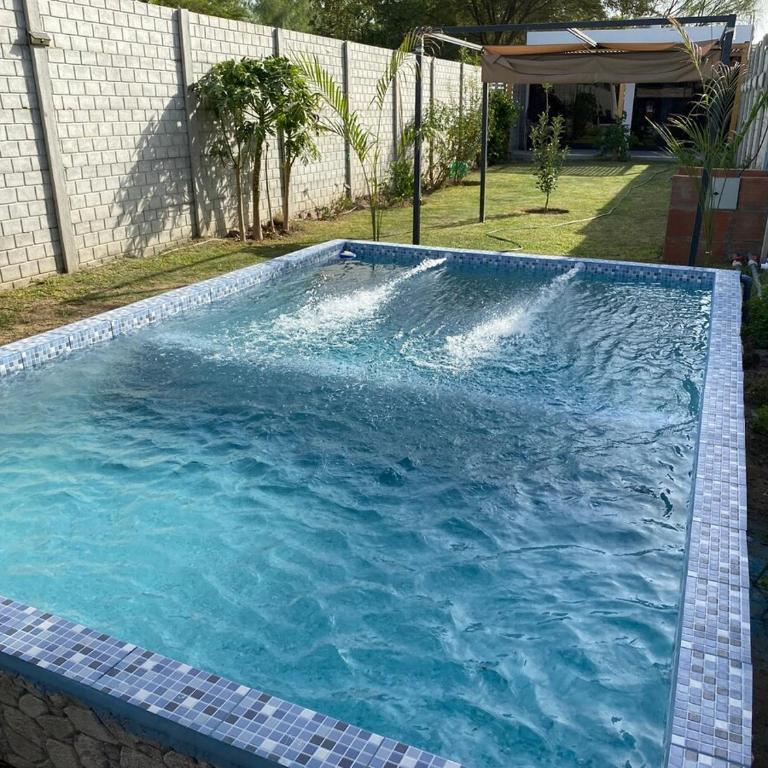 House in Ica with large green areas, swimming pool, BBQ - Three-Bedroom House - 12