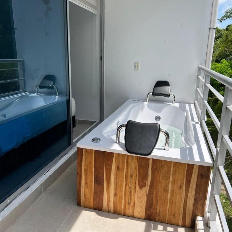 Apartamento Vacacional en Anapoima Centro con Jaccuzi privado y piscina Gratis - Apartamento de 3 dormitorios - 23