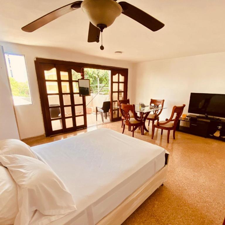 Guest bedrooms economy in Bocagrande Beach Cartagena - Studio with Balcony - 1